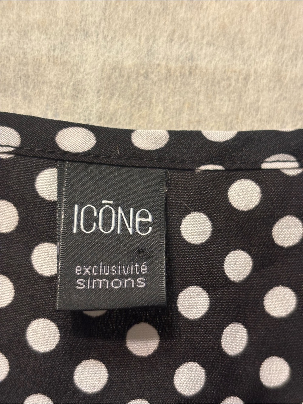 ICONE by Simons Black & White Polka Dot Sleeveless Top - Picture 3 of 6